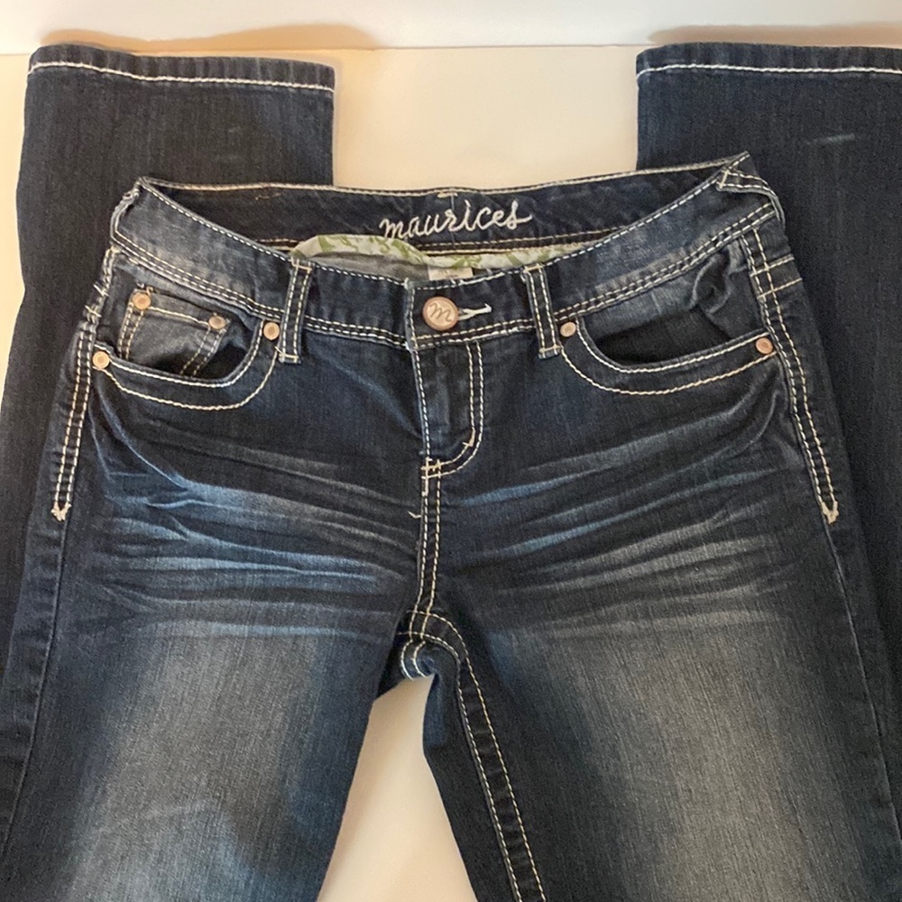 Maurices boot cut jeans size 3/4 regular white stitching